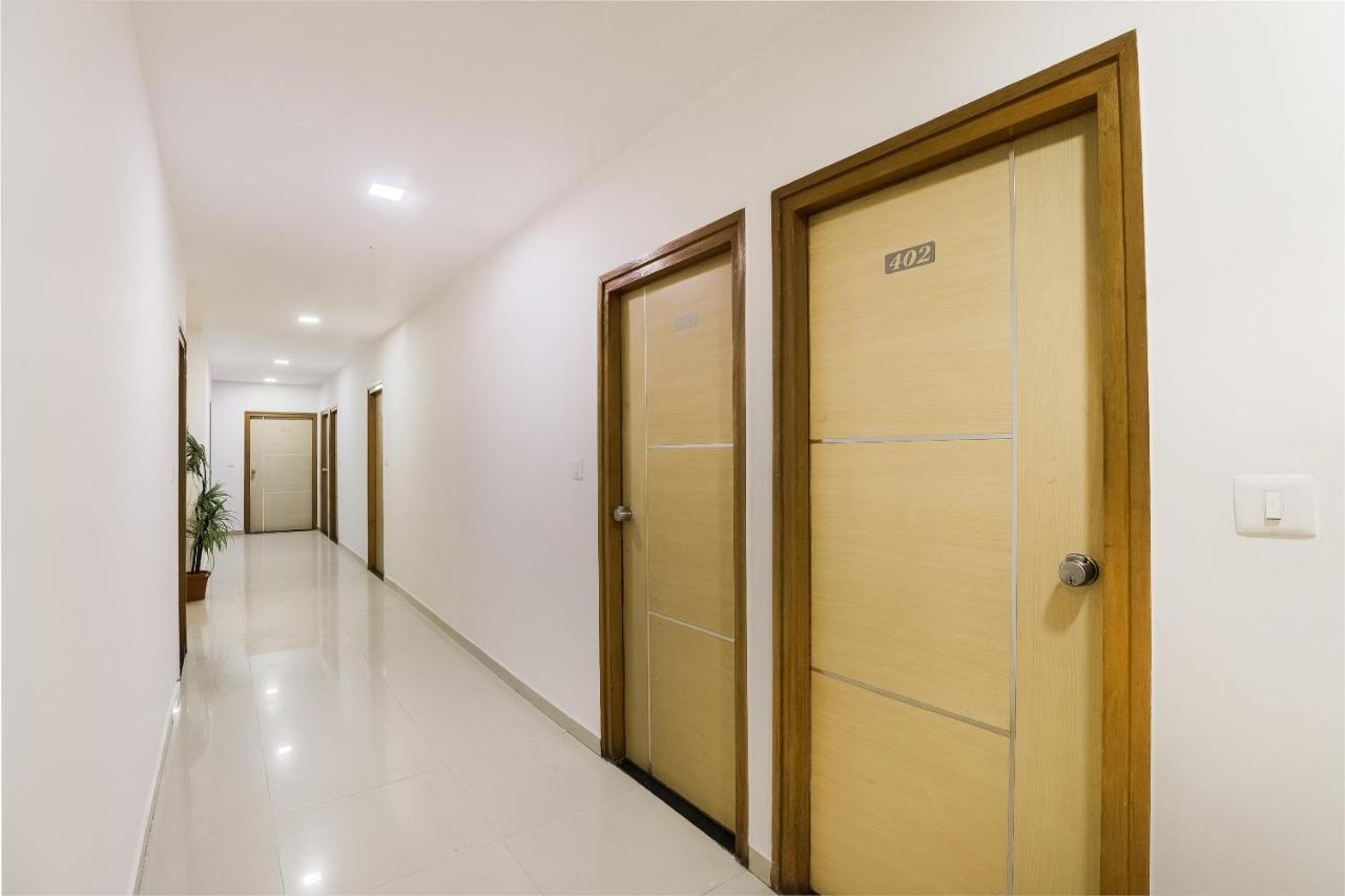 Oyo Hotel D Veeray Ahmedabad Extérieur photo